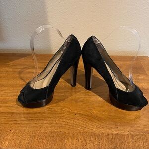 Steve Madden Black Suede Platform Heels  P-Rossi Size 7.5